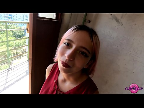 ❤️ د شاګرد حساسیت په بهر کې یو اجنبی سړی وخوري - د هغه په مخ کې ❤️ جنس
